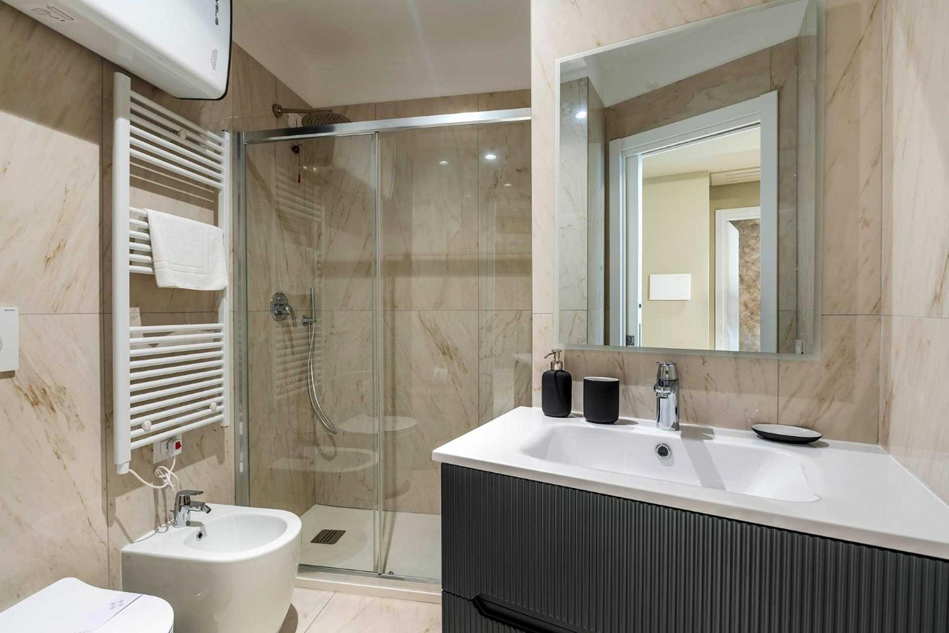 Velasca Tower Apartments Milan Exterior photo