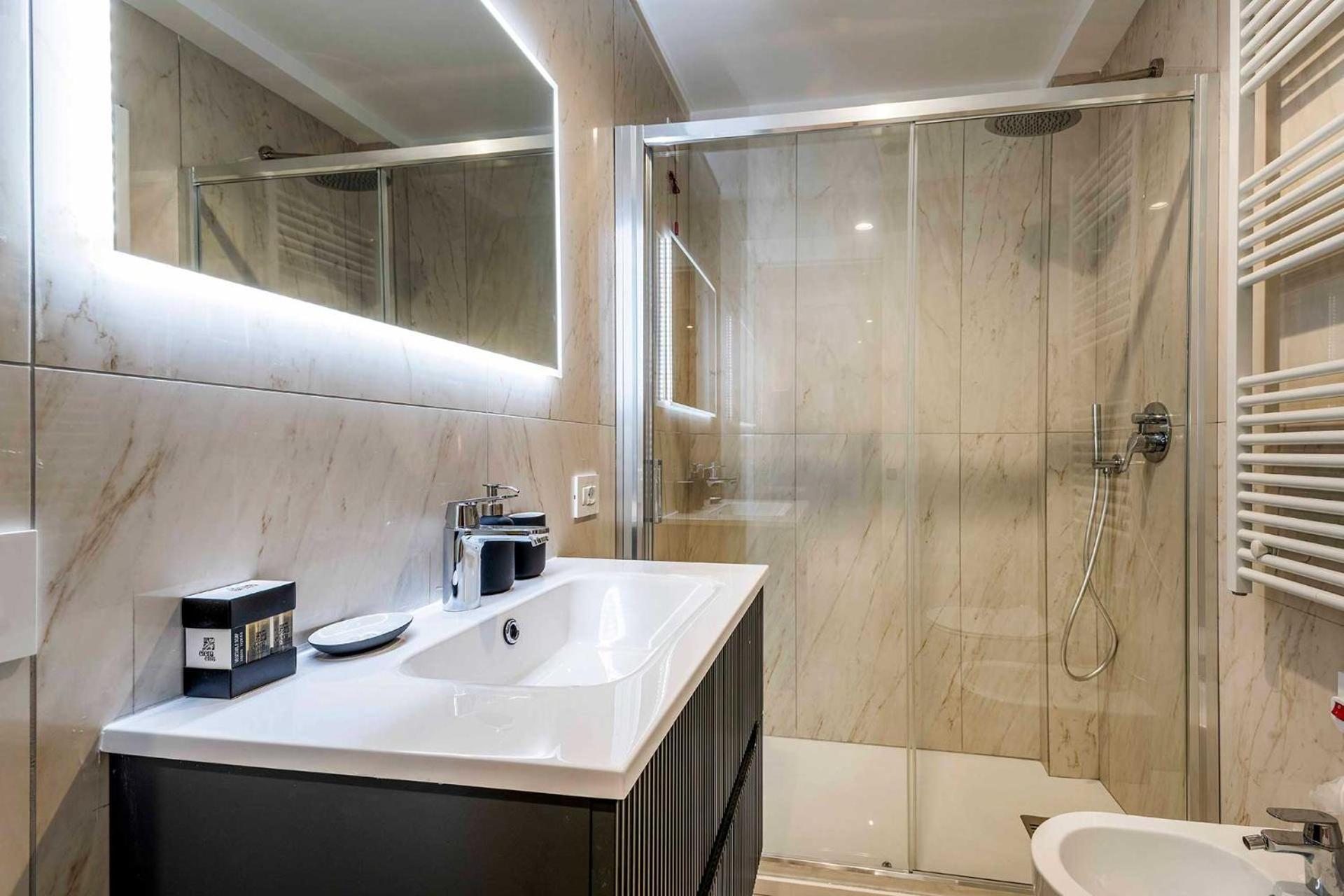Velasca Tower Apartments Milan Exterior photo